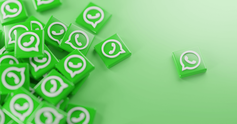 O WhatsApp recebeu uma grande atualização recentemente trazendo uma novidade aguardada: as reações de mensagens.