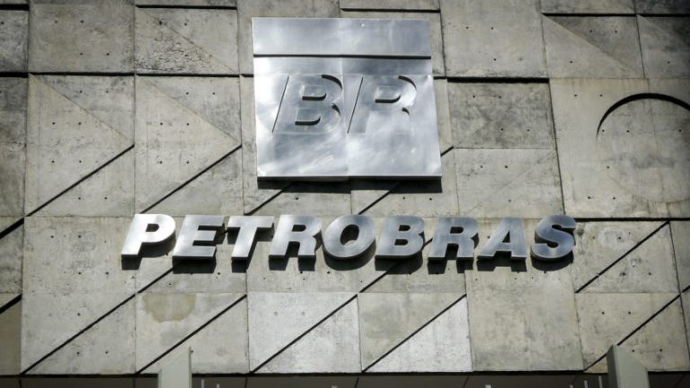 Os próximos passos no comando da Petrobras, depois da renúncia do presidente da empresa.