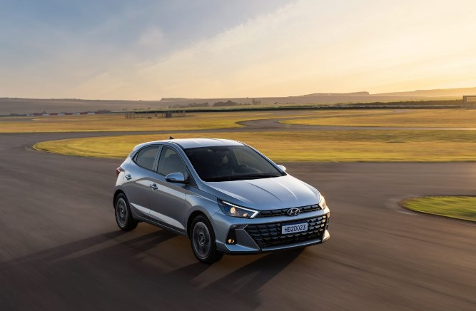 A reestilização aplicada no HB20 há três anos deveria ter durado mais tempo. No entanto, de tão polêmico, o visual do hatch mais vendido do País levou a Hyundai a antecipar um redesenho que deveria ocorrer daqui a um ou dois anos.