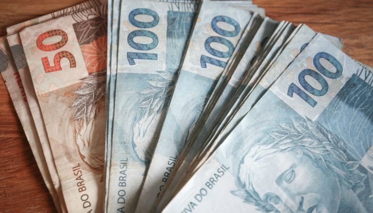 Durante o primeiro semestre de 2022, o real registrou uma variação positiva quando comparado a outras moedas estrangeiras.