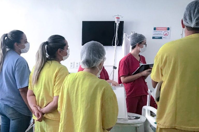 Visita da equipe multidisciplinar