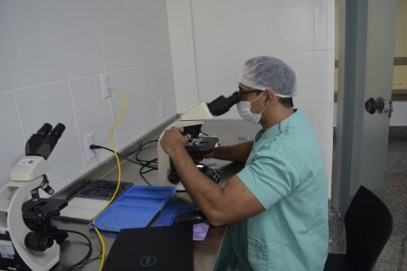 Primeiro procedimento de biópsia por congelação é realizado no HCN