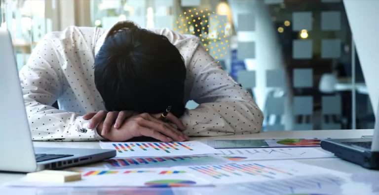 Bornout | saúde mental | trabalho | Sobrecarga | Dicas | Mercado de trabalho
