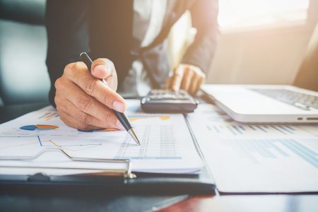 Selic em 10,50%: decisão unânime do Copom anima o mercado; entenda por quê