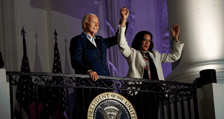 Pesquisa revela aumento no apoio de eleitores democratas a Kamala Harris após desistência de Biden.