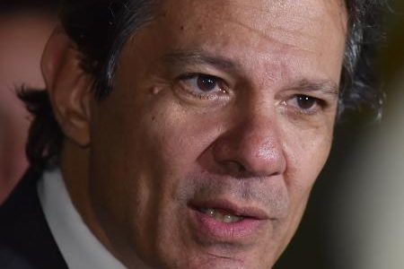 Economia deve crescer mais que a previsão de 2,5%, diz Haddad