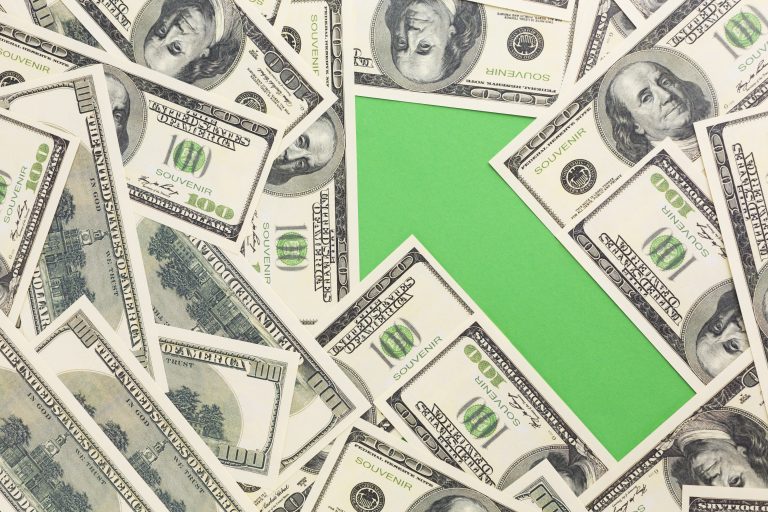 Na decisão da semana passada, o Copom destacou a piora dos riscos para a política de juros, com a valorização do dólar e a ameaça de recessão nos EUA como principais preocupações.