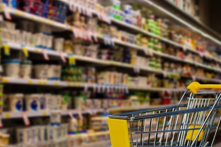 Valor da cesta básica aumenta em três das oito capitais no Brasil
