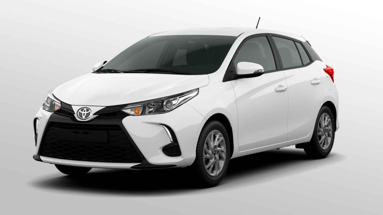 Toyota Yaris Hatch | Automóveis