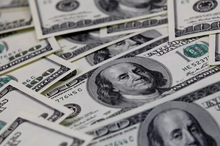 Dólar atinge R$ 6 pela primeira vez e impacta mercados