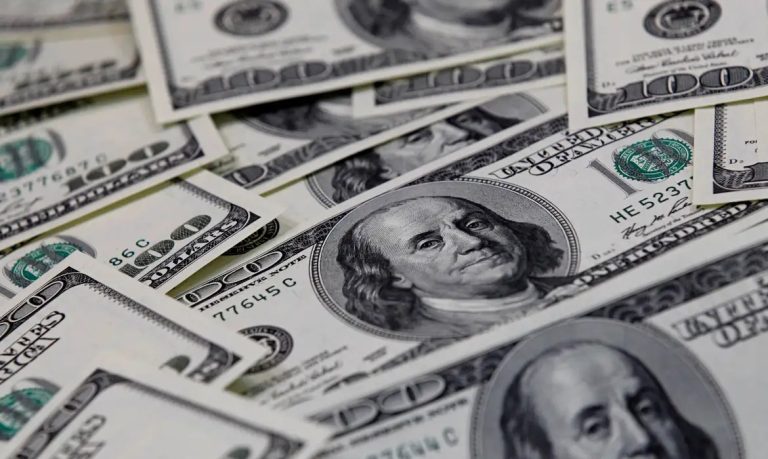 Dólar. Foto: REUTERS/Lee Jae-Won