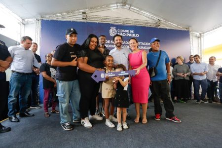 Prefeito Ricardo Nunes entrega 52 moradias na Zona Sul através do Programa Mananciais