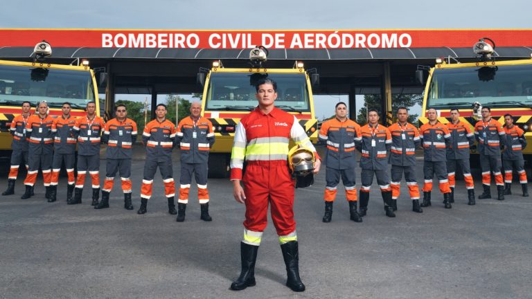 As vagas estão distribuídas entre os 28 aeroportos brasileiros nos quais o grupo atua, abrangendo diversos estados do país