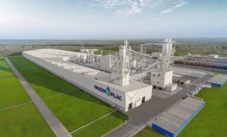 A Greenplac, empresa de MDF fundada em Água Clara, Mato Grosso do Sul, impulsiona a economia local com a plantação de eucaliptos e a geração de empregos. | José Roberto Colnaghi, presidente do Conselho de Administração da Colpar Brasil