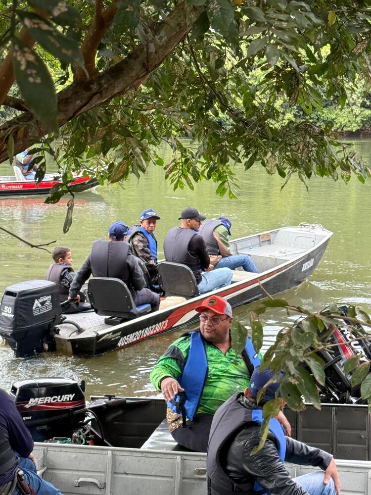 A Greenplac, empresa que faz parte do holding Colpar Brasil lançou o projeto "Greenplac por Águas Mais Limpas" para preservar o Rio Verde, mobilizando voluntários para a limpeza das margens.