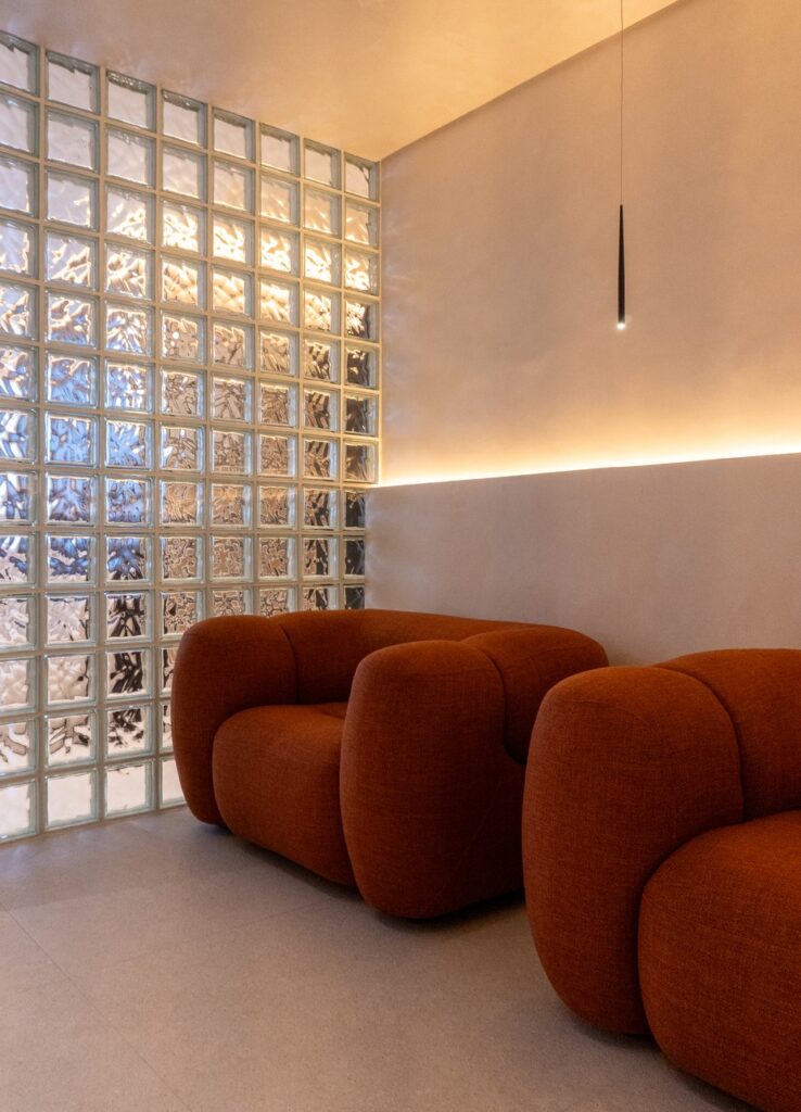 Clinica Oftalmológica, Clínica Tainan Oliveira em Palmas, destacando a arquitetura que reflete a brasilidade. Projeto do Arquiteto e CEO do Studio RIS, José Junior.