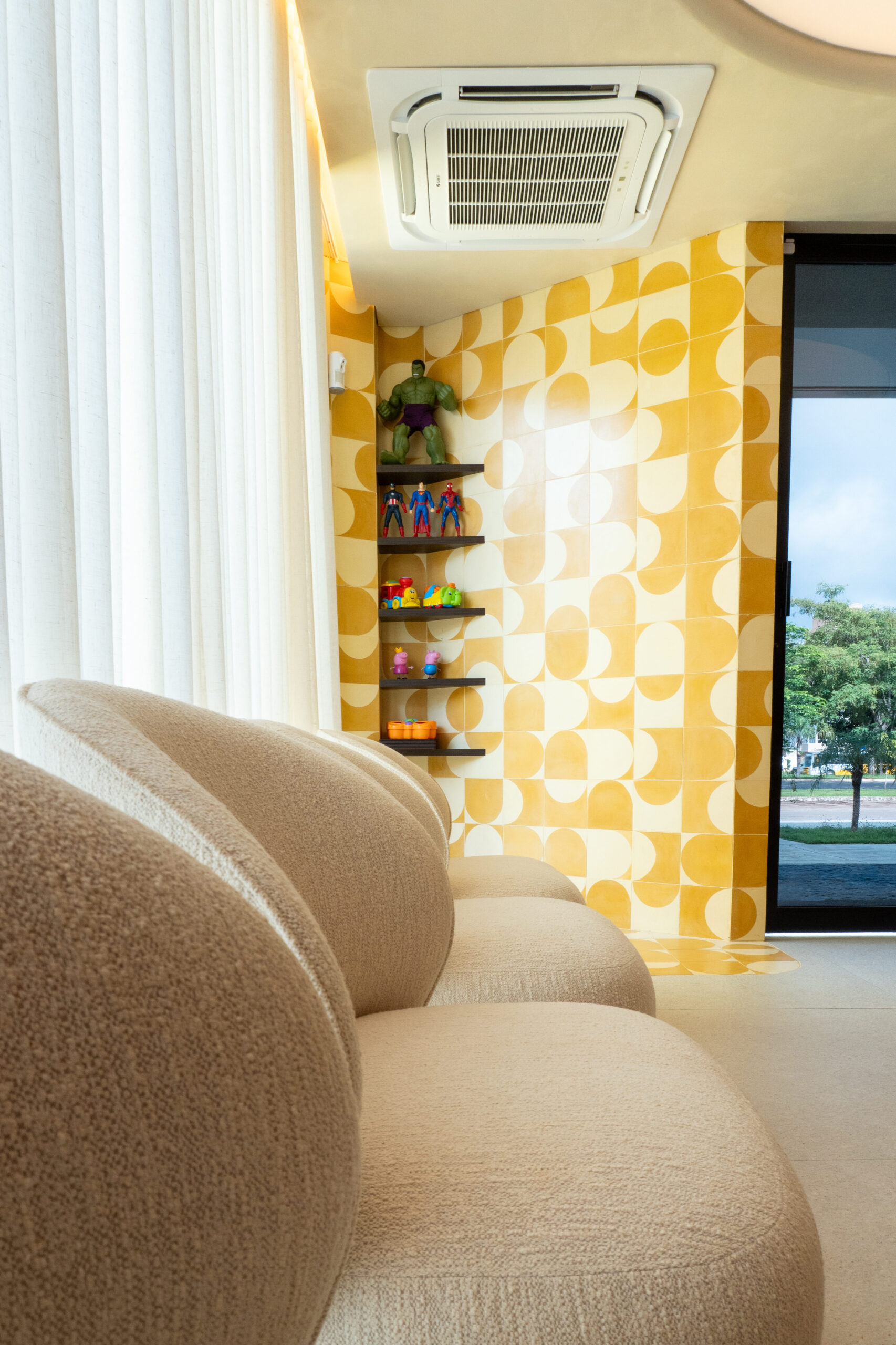 Clinica Oftalmológica, Clínica Tainan Oliveira em Palmas, destacando a arquitetura que reflete a brasilidade. Projeto do Arquiteto e CEO do Studio RIS, José Junior.