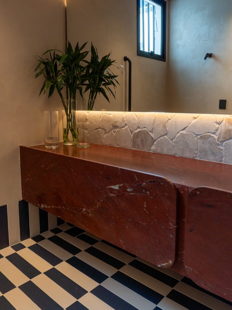 Clinica Oftalmológica, Clínica Tainan Oliveira em Palmas, destacando a arquitetura que reflete a brasilidade. Projeto do Arquiteto e CEO do Studio RIS, José Junior.