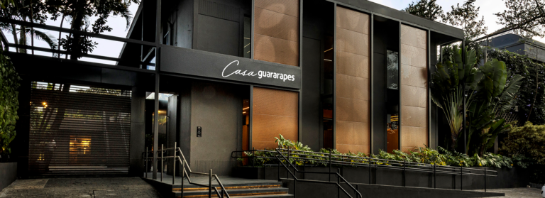 Guararapes apresenta coleção 2026 com Arthur Casas na Expo Revestir